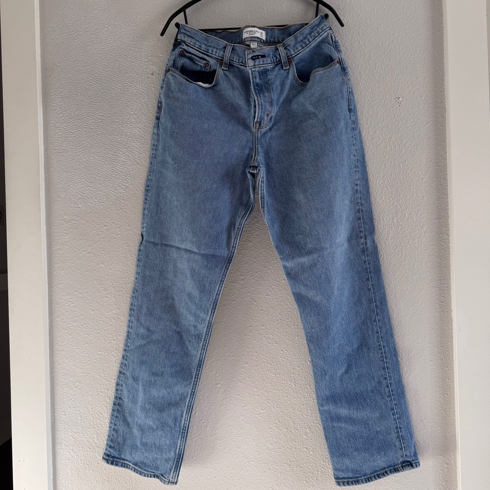 Abercrombie & Fitch Curve Love 90s Straight Jeans – Mid Rise – Size 30